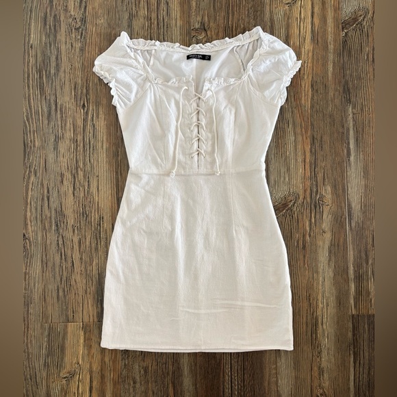 Nasty Gal Dresses & Skirts - Nasty Gal Collection “Strings Attached” Lace-Up Mini Dress Womens 6 White Lined